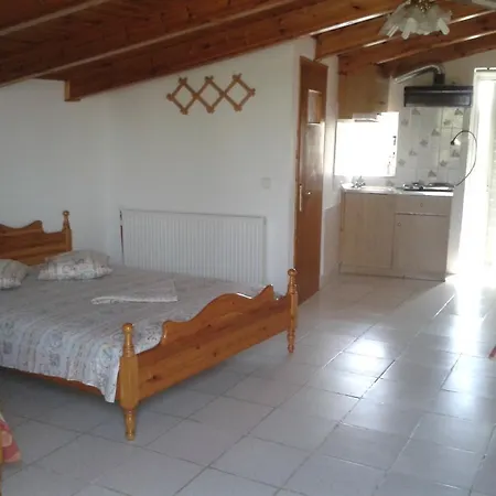 Ferienwohnung Efterpi Aggeli Loutrópolis Thermís Zimmer foto